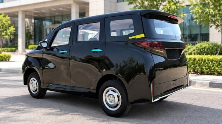 Ô tô điện 'nhái' Toyota Alphard, giá dưới 300 triệu đồng Ô tô điện 'nhái' Toyota Alphard, giá dưới 300 triệu đồng