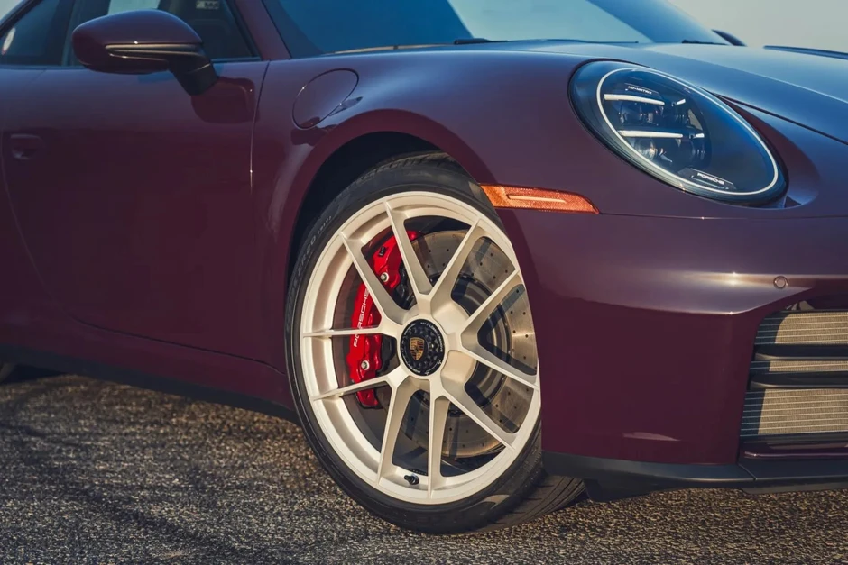 Porsche bất ngờ hồi sinh hộp số sàn trên siêu xe 911 Carrera S Porsche bất ngờ hồi sinh hộp số sàn trên siêu xe 911 Carrera S