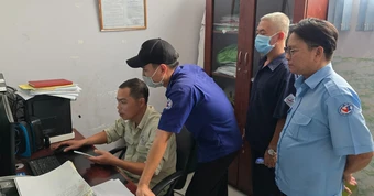Quá tải ngày đầu kiểm định khí thải ô tô, Cục Đăng kiểm Việt Nam nói gì?