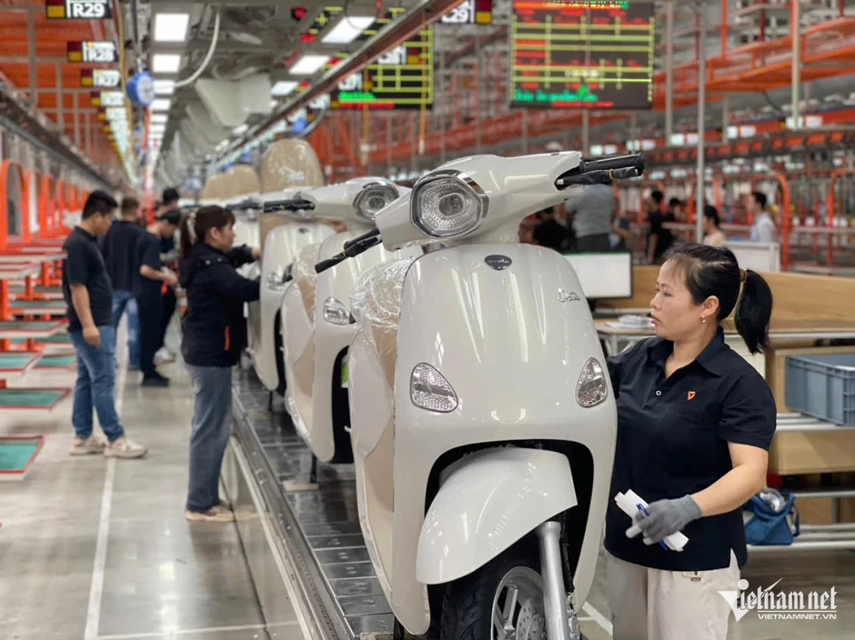 Sản lượng xe máy tháng 2 sụt giảm nhưng thị trường không lo thiếu hàng Sản lượng xe máy tháng 2 sụt giảm nhưng thị trường không lo thiếu hàng
