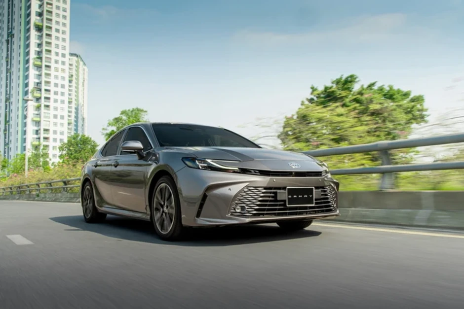 'Sedan hạng D ở Việt Nam 10 năm khai tử 7 xe, Toyota Camry còn trụ lại nhờ 1 điều' 'Sedan hạng D ở Việt Nam 10 năm khai tử 7 xe, Toyota Camry còn trụ lại nhờ 1 điều'