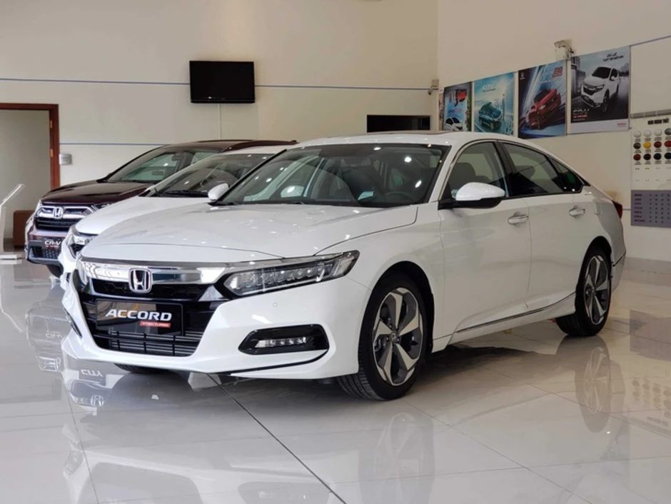 'Sedan hạng D ở Việt Nam 10 năm khai tử 7 xe, Toyota Camry còn trụ lại nhờ 1 điều' 'Sedan hạng D ở Việt Nam 10 năm khai tử 7 xe, Toyota Camry còn trụ lại nhờ 1 điều'
