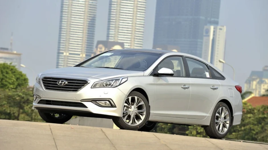 'Sedan hạng D ở Việt Nam 10 năm khai tử 7 xe, Toyota Camry còn trụ lại nhờ 1 điều' 'Sedan hạng D ở Việt Nam 10 năm khai tử 7 xe, Toyota Camry còn trụ lại nhờ 1 điều'