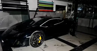 Siêu xe Lamborghini Huracan bị tạm giữ vì nghi làm giả giấy tờ trốn thuế