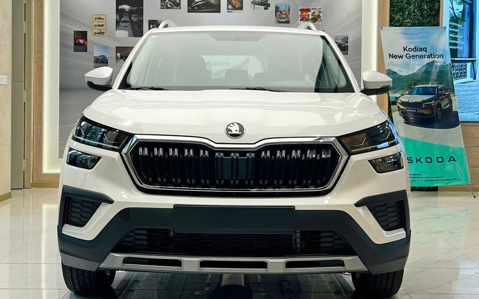 Skoda Kushaq giảm giá 'kịch sàn' còn 469 triệu đồng tại đại lý: Rẻ ngang Sonet dù ngang cơ Seltos, nhưng kèm điều kiện Skoda Kushaq giảm giá 'kịch sàn' còn 469 triệu đồng tại đại lý: Rẻ ngang Sonet dù ngang cơ Seltos, nhưng kèm điều kiện