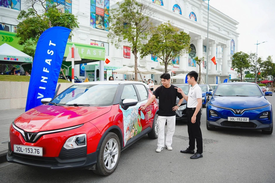 Sự kiện 'Hào khí sông Lam' mang cơ hội lái thử xe điện VinFast đến Nghệ An - Hà Tĩnh Sự kiện 'Hào khí sông Lam' mang cơ hội lái thử xe điện VinFast đến Nghệ An - Hà Tĩnh