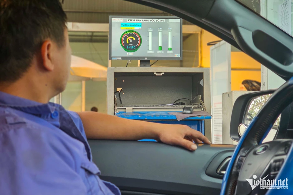 Sự thật đăng kiểm viên 'đạp thốc ga trong 1 giây' ở xe máy dầu có như 'phá xe'? Sự thật đăng kiểm viên 'đạp thốc ga trong 1 giây' ở xe máy dầu có như 'phá xe'?