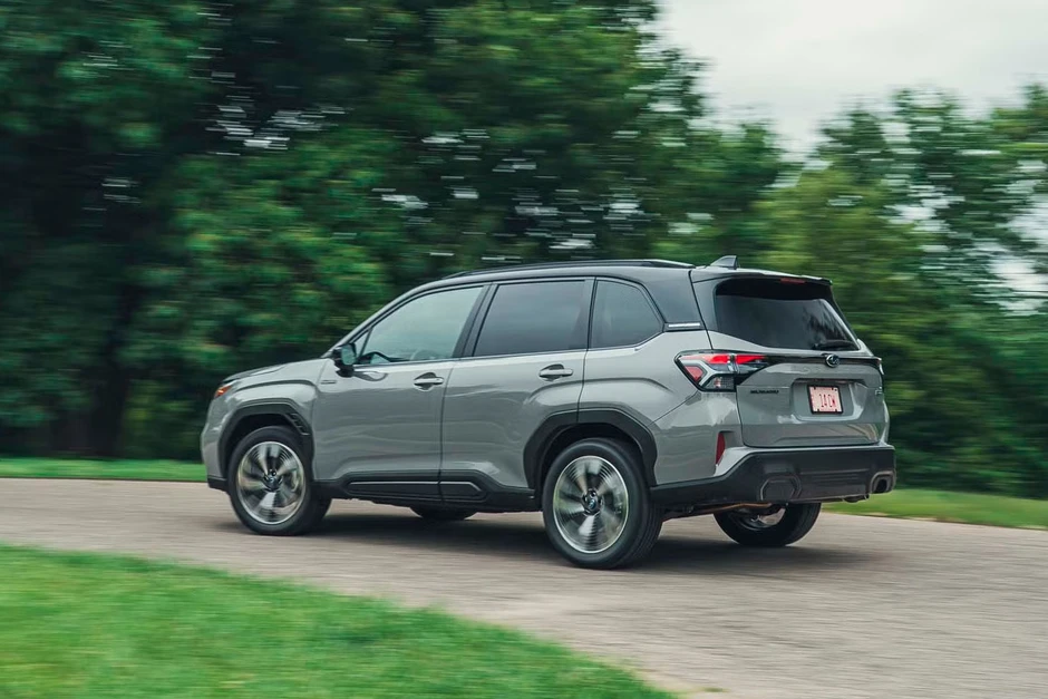 Subaru Forester hybrid được nhá hàng sắp ra mắt Việt Nam: Máy mạnh gần ngang CR-V, tiêu thụ chưa đến 5L/100km, nhập Nhật