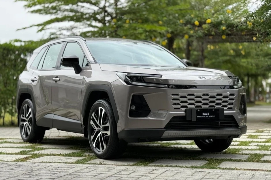 SUV ăn khách nhất của Toyota chốt giá tại Đông Nam Á SUV ăn khách nhất của Toyota chốt giá tại Đông Nam Á