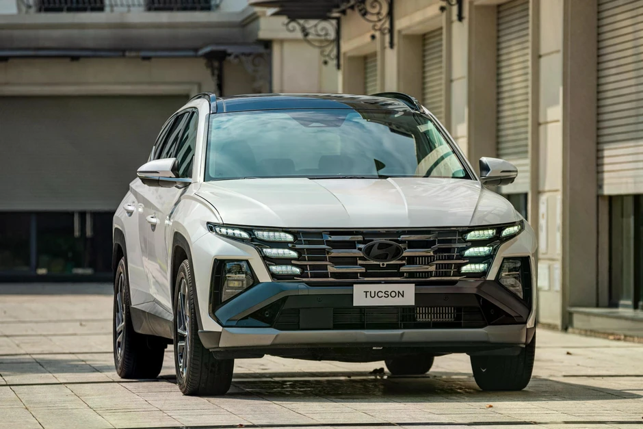 SUV cỡ trung - điểm đến mới của các hãng xe tại Việt Nam SUV cỡ trung - điểm đến mới của các hãng xe tại Việt Nam