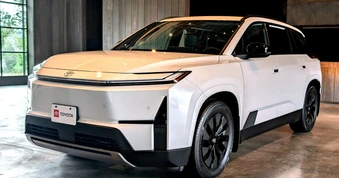 SUV điện 7 chỗ của Toyota lỡ hẹn ra mắt