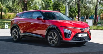 SUV hạng C tháng 6: VinFast VF 7 lần thứ hai bán vượt Mazda CX-5