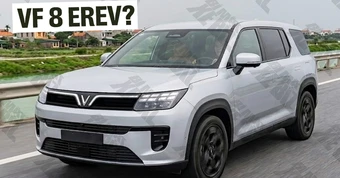 SUV VinFast cỡ trung mới lần đầu lộ diện trên đường: Dáng góc cạnh, gầm cao hơn VF 8, một chi tiết giống xe hybrid