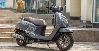 Suzuki ra mắt xe tay ga mới: Phanh ABS, Smart Key, giá ngang Honda Vision