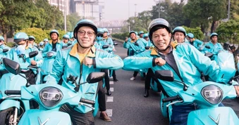 Tài xế công nghệ xe điện: Thu nhập đảm bảo