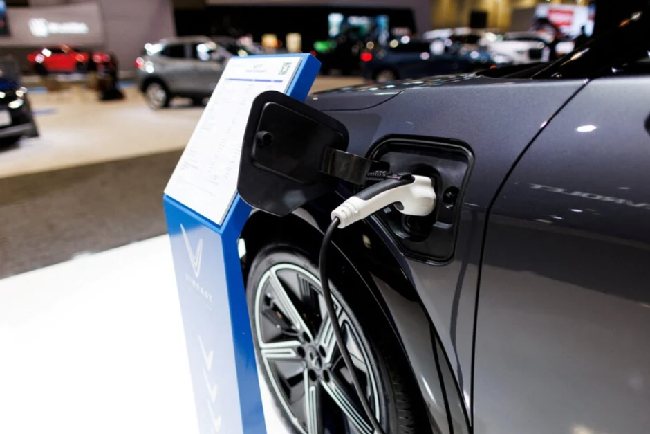 Tesla vào Việt Nam, cuộc chiến thực sự có thể không nằm ở showroom mà ở trạm sạc