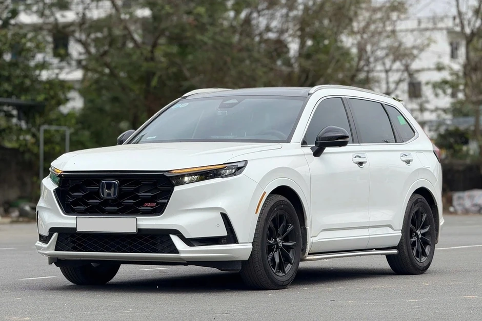 Tháng đầu mở bán, Honda CR-V Hybrid lắp ráp hút khách hơn bản xăng Tháng đầu mở bán, Honda CR-V Hybrid lắp ráp hút khách hơn bản xăng