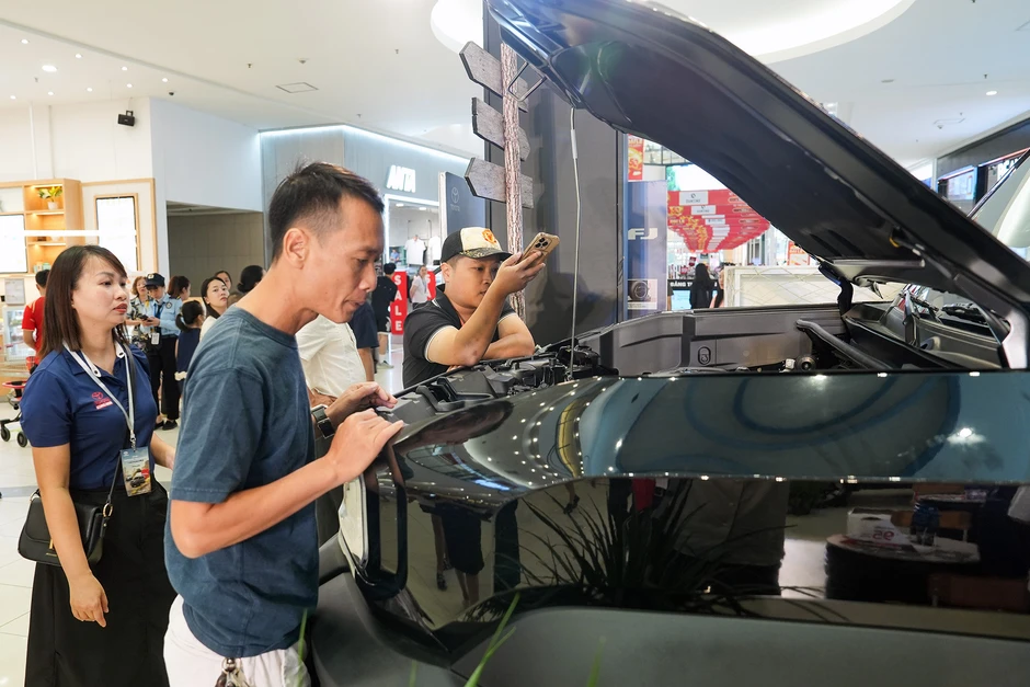 Thị trường ô tô phục hồi mạnh, xe điện hóa tăng tốc Thị trường ô tô phục hồi mạnh, xe điện hóa tăng tốc