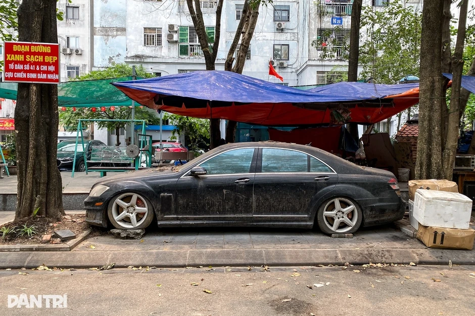 Thợ xe nói về khả năng phục hồi chiếc Mercedes-AMG S63 bỏ hoang gần 10 năm Thợ xe nói về khả năng phục hồi chiếc Mercedes-AMG S63 bỏ hoang gần 10 năm