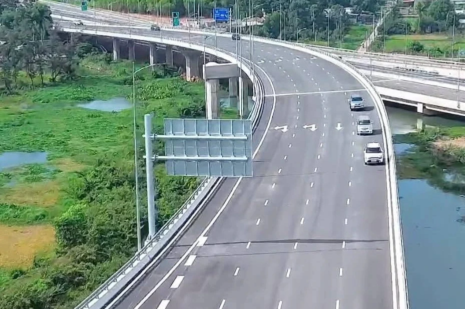 Thói quen bám làn trái trên cao tốc và những tiềm ẩn nguy cơ mất an toàn