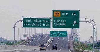 Thông tin mới về thí điểm làn vượt xe trên một số đường cao tốc