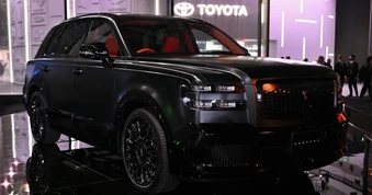 Thủ tướng Nhật Bản thay xe công vụ từ sedan sang SUV cao cấp của Toyota