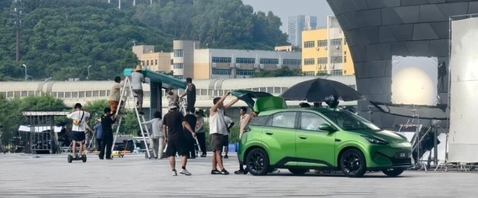 'Tiểu' BYD Dolphin thế hệ mới chơi lớn: Chuyển sang cầu sau, treo độc lập đa liên kết, thêm cốp trước tiện dụng 'Tiểu' BYD Dolphin thế hệ mới chơi lớn: Chuyển sang cầu sau, treo độc lập đa liên kết, thêm cốp trước tiện dụng