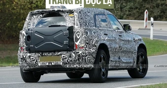 'Tiểu' Land Rover Defender xuất hiện trên đường thử với cửa sau độc lạ