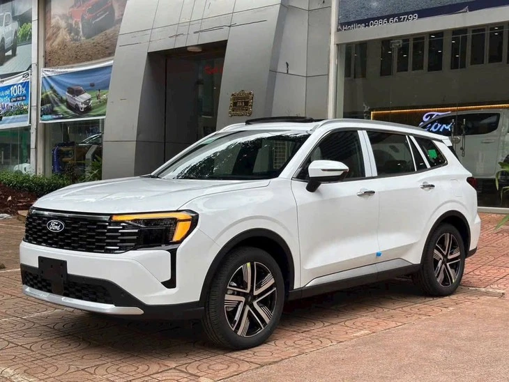 Tin tức giá xe: Ford Territory giảm giá niêm yết hàng chục triệu, nay rẻ hơn Mazda CX-5 Tin tức giá xe: Ford Territory giảm giá niêm yết hàng chục triệu, nay rẻ hơn Mazda CX-5