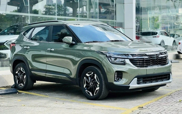 Tin tức giá xe: Hàng loạt xe Kia giảm giá niêm yết hàng chục triệu đồng, ra đại lý còn xuống nữa Tin tức giá xe: Hàng loạt xe Kia giảm giá niêm yết hàng chục triệu đồng, ra đại lý còn xuống nữa