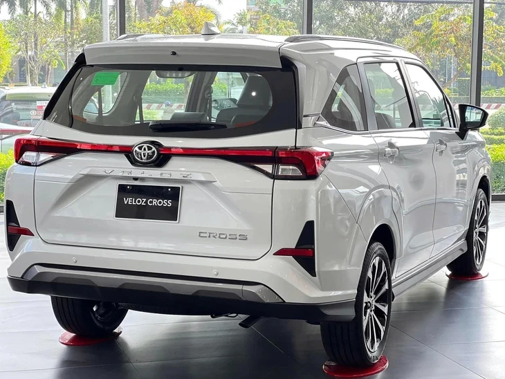 Tin tức giá xe: Hàng loạt xe MPV giảm giá, có mẫu hạ cả trăm triệu Tin tức giá xe: Hàng loạt xe MPV giảm giá, có mẫu hạ cả trăm triệu