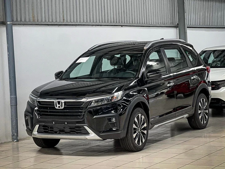 Tin tức giá xe: Hàng loạt xe MPV giảm giá, có mẫu hạ cả trăm triệu Tin tức giá xe: Hàng loạt xe MPV giảm giá, có mẫu hạ cả trăm triệu