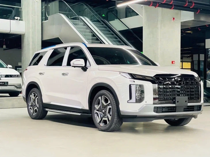 Tin tức giá xe: Hyundai Stargazer tăng mức hỗ trợ lên 107 triệu, Santa Fe giảm sâu nhất 220 triệu Tin tức giá xe: Hyundai Stargazer tăng mức hỗ trợ lên 107 triệu, Santa Fe giảm sâu nhất 220 triệu