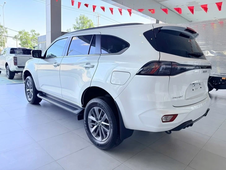 Tin tức giá xe: Isuzu mu-X giảm tới 115 triệu tại đại lý, SUV D nhảy xuống 'đọ giá' Mazda CX-5 Tin tức giá xe: Isuzu mu-X giảm tới 115 triệu tại đại lý, SUV D nhảy xuống 'đọ giá' Mazda CX-5