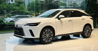 Tin tức giá xe: Lexus giảm giá loạt xe hybrid tại Việt Nam, có mẫu giảm tới 330 triệu đồng