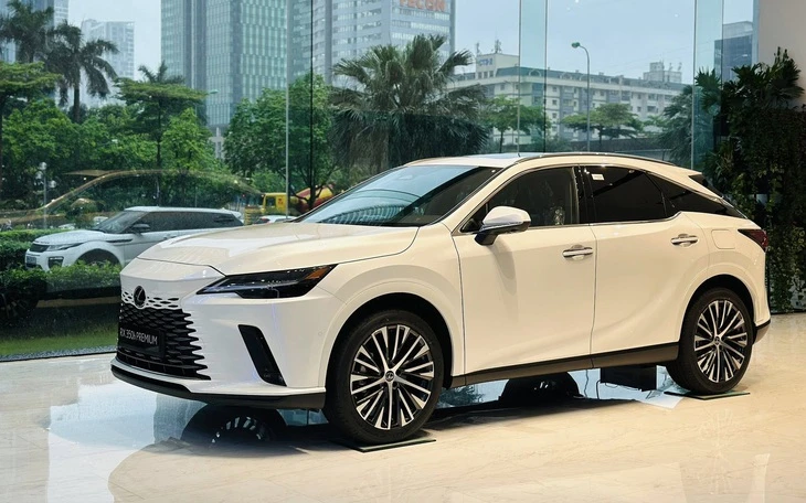 Tin tức giá xe: Lexus giảm giá loạt xe hybrid tại Việt Nam, có mẫu giảm tới 330 triệu đồng Tin tức giá xe: Lexus giảm giá loạt xe hybrid tại Việt Nam, có mẫu giảm tới 330 triệu đồng