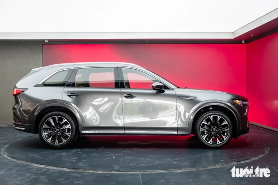 Tin tức giá xe: Mazda CX-90 chốt giá 2,479 tỉ đồng tại Việt Nam, SUV cận sang đấu VW Teramont Tin tức giá xe: Mazda CX-90 chốt giá 2,479 tỉ đồng tại Việt Nam, SUV cận sang đấu VW Teramont