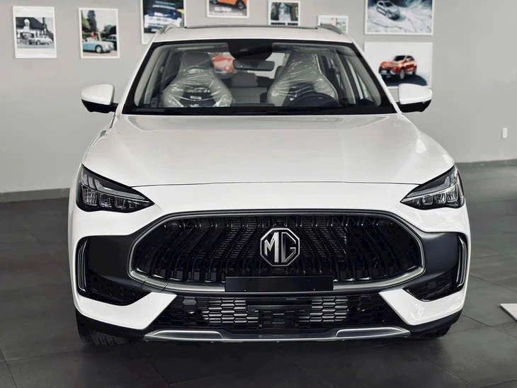 Tin tức giá xe: MG HS giảm giá kỷ lục gần 200 triệu tại đại lý, SUV C giá thực tế ngang SUV A Tin tức giá xe: MG HS giảm giá kỷ lục gần 200 triệu tại đại lý, SUV C giá thực tế ngang SUV A