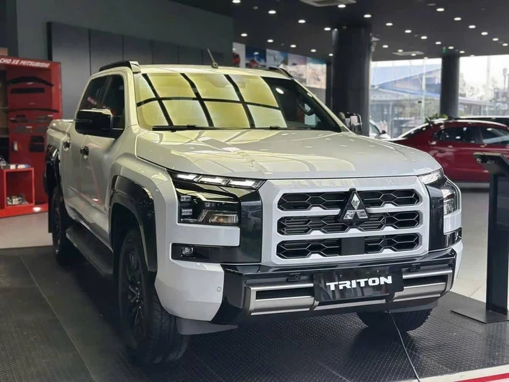 Tin tức giá xe: Mitsubishi Triton giảm giá tới 150 triệu đồng Tin tức giá xe: Mitsubishi Triton giảm giá tới 150 triệu đồng