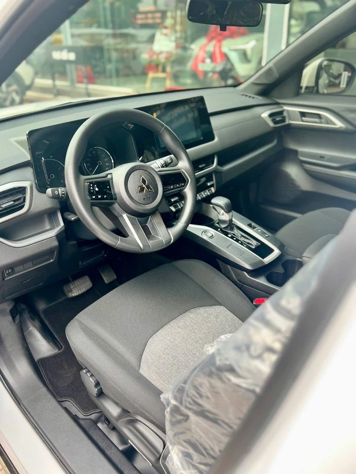 Tin tức giá xe: Mitsubishi Xforce giảm tới 70 triệu tại đại lý, hãng còn kích cầu ở một kênh khác Tin tức giá xe: Mitsubishi Xforce giảm tới 70 triệu tại đại lý, hãng còn kích cầu ở một kênh khác