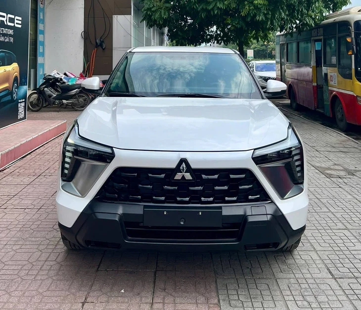Tin tức giá xe: Mitsubishi Xforce giảm tới 70 triệu tại đại lý, hãng còn kích cầu ở một kênh khác Tin tức giá xe: Mitsubishi Xforce giảm tới 70 triệu tại đại lý, hãng còn kích cầu ở một kênh khác
