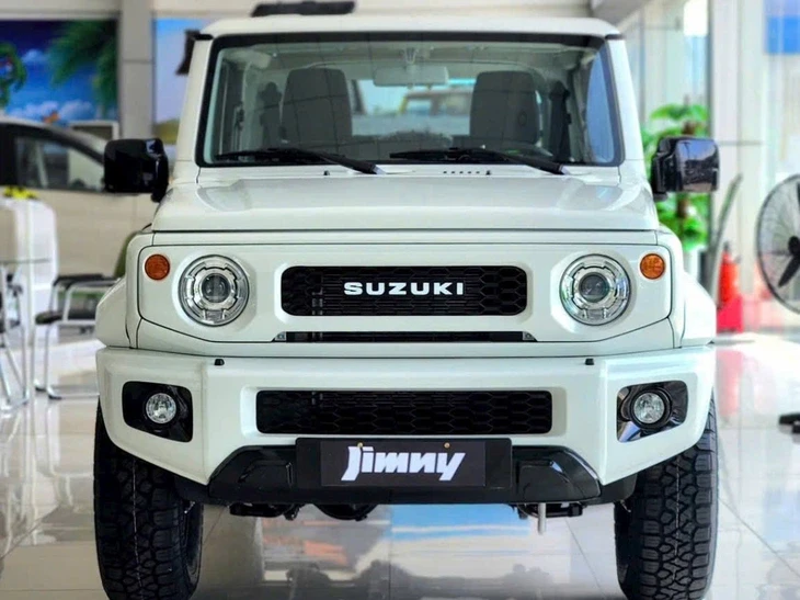 Tin tức giá xe: Suzuki Jimny giảm tới 180 triệu, xe dân chơi nhưng giá thực tế chỉ ngang SUV cỡ A Tin tức giá xe: Suzuki Jimny giảm tới 180 triệu, xe dân chơi nhưng giá thực tế chỉ ngang SUV cỡ A