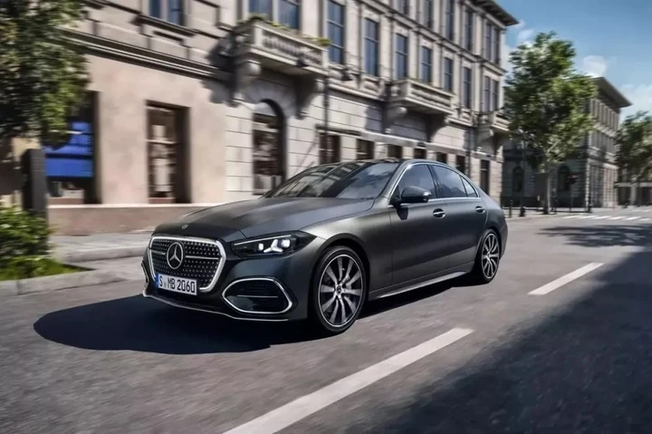 Tin xe 20/8: Mercedes-Benz C-Class 2027 thêm AI và loạt công nghệ mới Tin xe 20/8: Mercedes-Benz C-Class 2027 thêm AI và loạt công nghệ mới