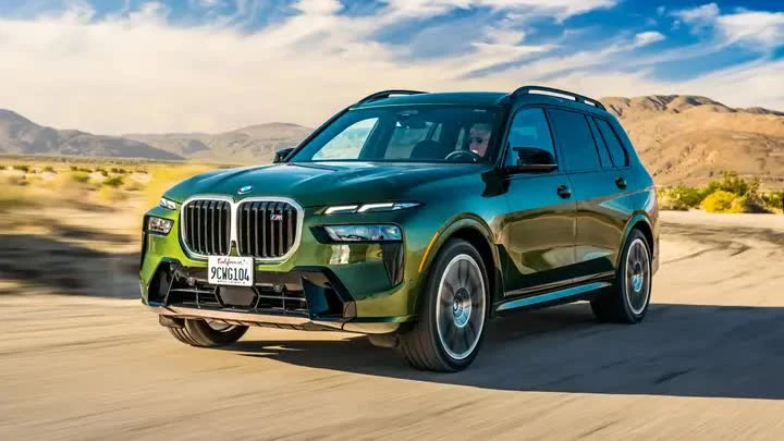 Tin xe 5/10: BMW ấp ủ SUV lớn hơn X7, hé lộ 1 Series thuần điện Tin xe 5/10: BMW ấp ủ SUV lớn hơn X7, hé lộ 1 Series thuần điện