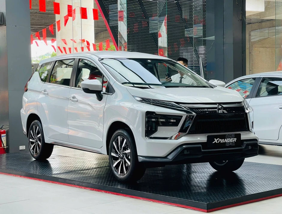 Top 10 xe xăng dầu bán chạy tháng 2/2026: Xpander mất hút, Hilux bất ngờ góp mặt Top 10 xe xăng dầu bán chạy tháng 2/2026: Xpander mất hút, Hilux bất ngờ góp mặt