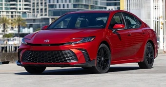 Toyota Camry 2027 ra mắt: Giá quy đổi từ 781 triệu đồng, gần như không đổi thiết kế
