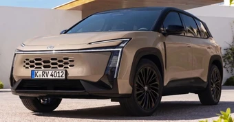 Toyota Corolla Cross đời mới tiệm cận SUV C, nội thất lột xác, dễ thêm bản PHEV