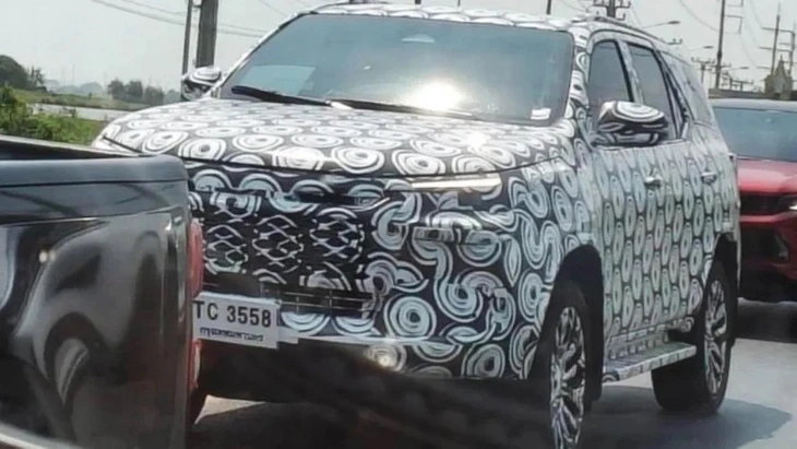 Toyota Fortuner đời mới lần đầu có ADAS cấp 2, giá có thể tăng tới cả trăm triệu đồng Toyota Fortuner đời mới lần đầu có ADAS cấp 2, giá có thể tăng tới cả trăm triệu đồng