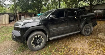 Toyota Hilux 2026 biển số Hà Nội mới chạy 300km đã được rao bán