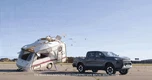 Toyota Hilux điện hứng trọn xe caravan 760kg rơi từ độ cao 9m, xong vẫn chạy đi như chưa có chuyện gì